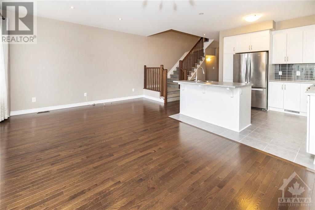 302 FERGUS CRESCENT