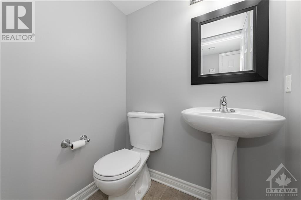 321 CRESTHAVEN DRIVE UNIT#1, #1