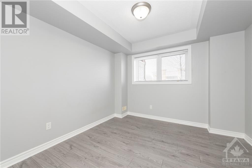 321 CRESTHAVEN DRIVE UNIT#1, #1
