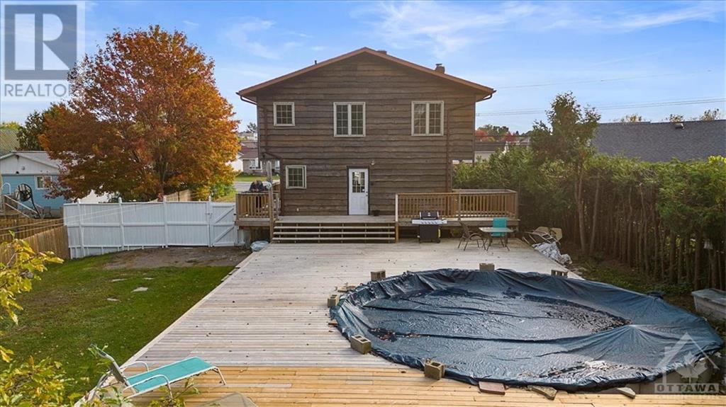 424 LAURIER STREET