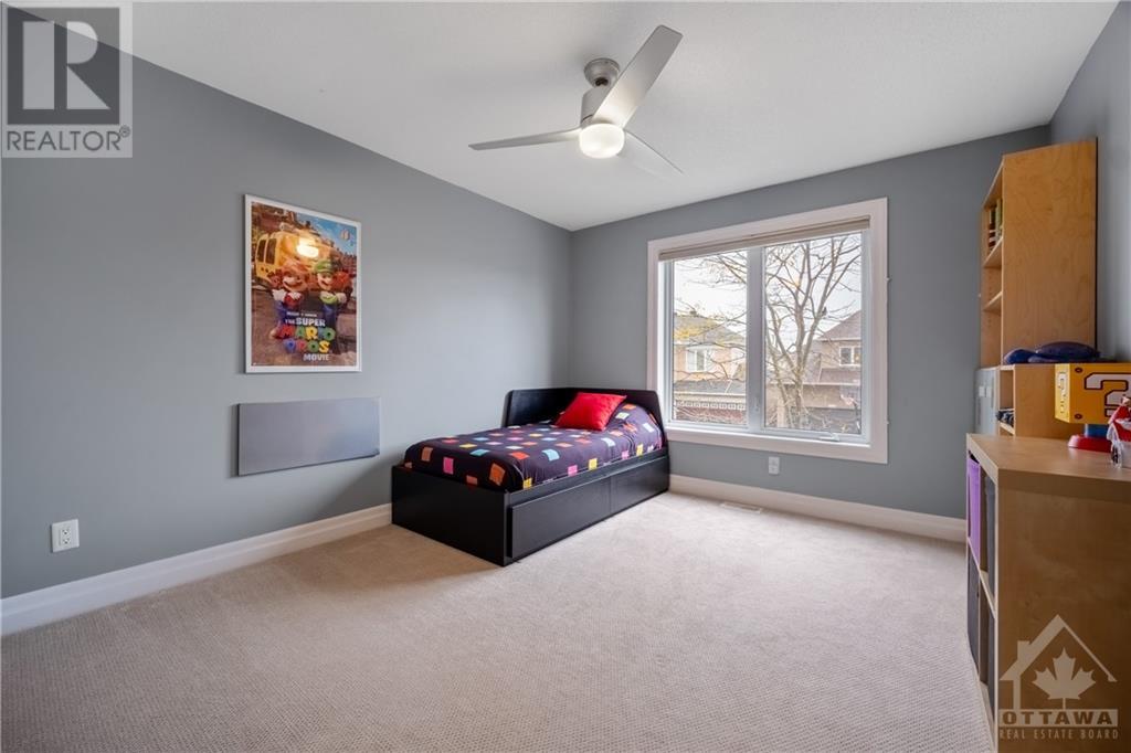 333 LANGRELL CRESCENT