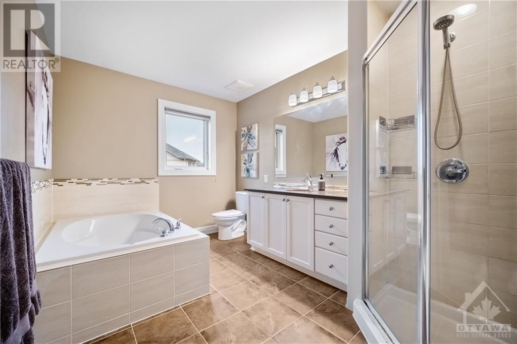333 LANGRELL CRESCENT