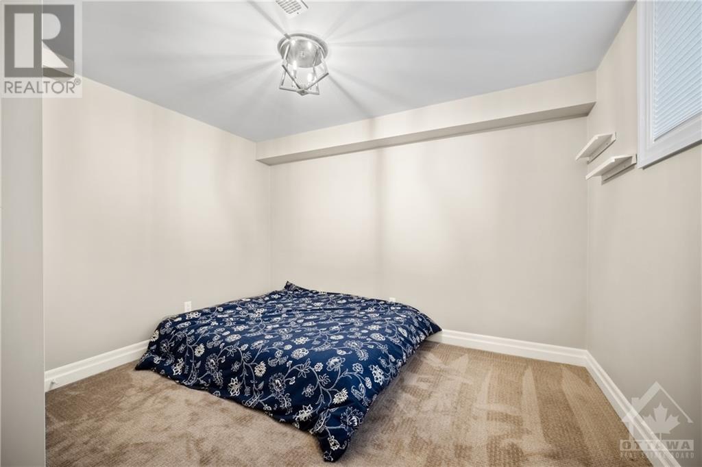 333 LANGRELL CRESCENT