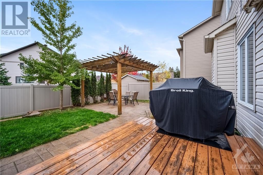 333 LANGRELL CRESCENT