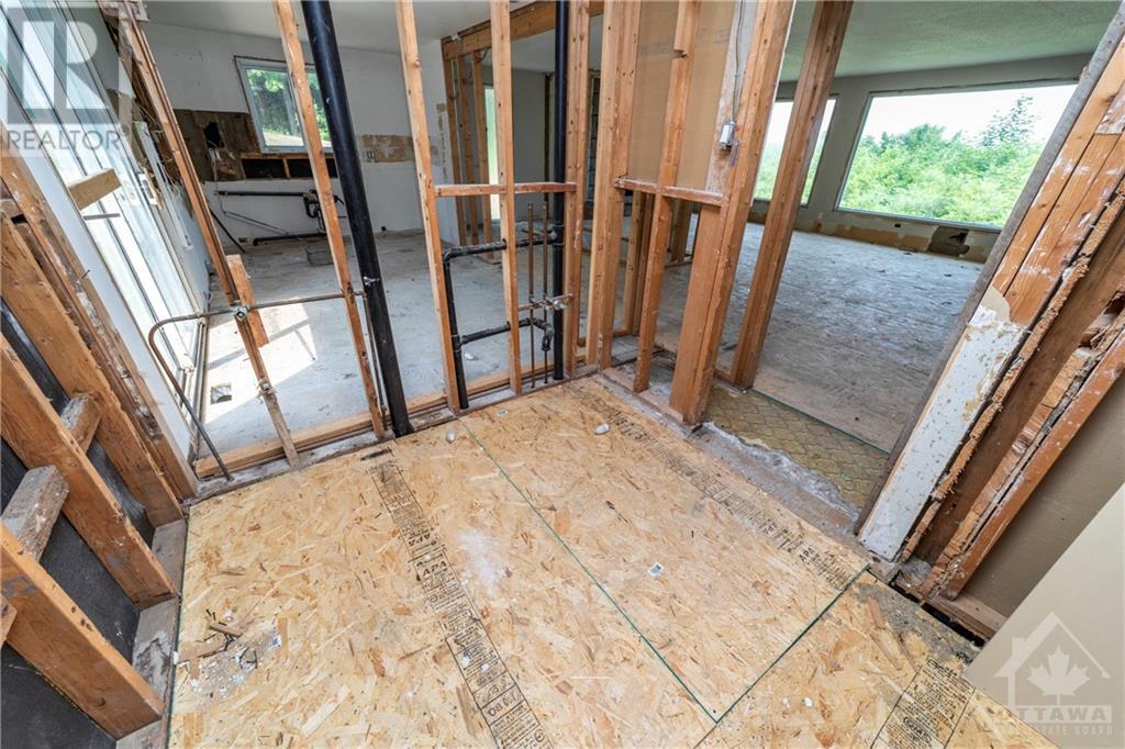 1541 BELLA VISTA DRIVE