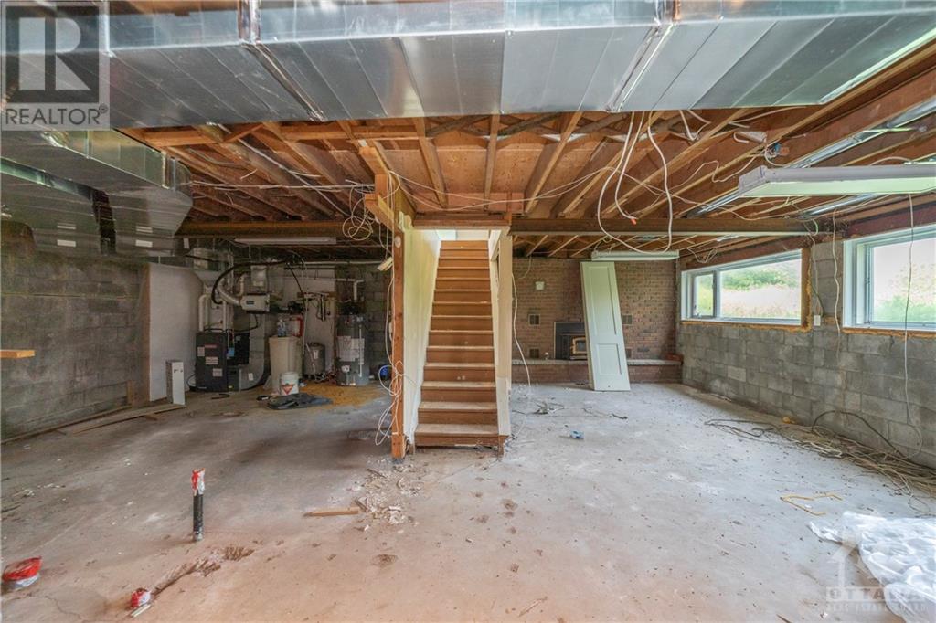 1541 BELLA VISTA DRIVE