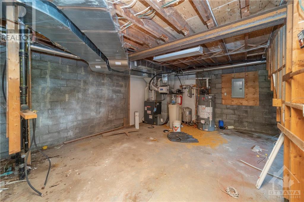 1541 BELLA VISTA DRIVE