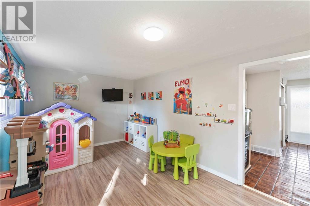 1460 HALLMARK PLACE