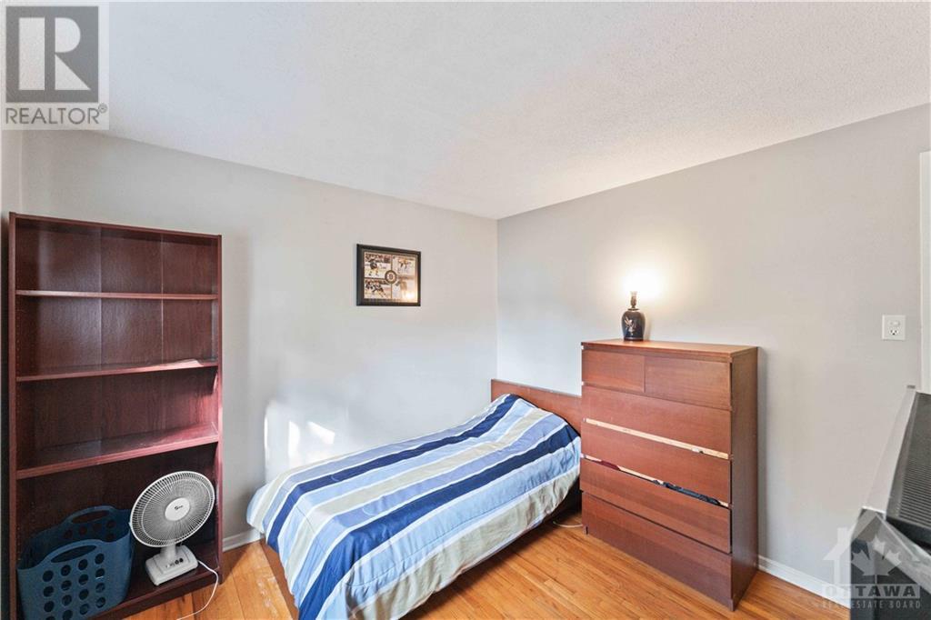 1460 HALLMARK PLACE