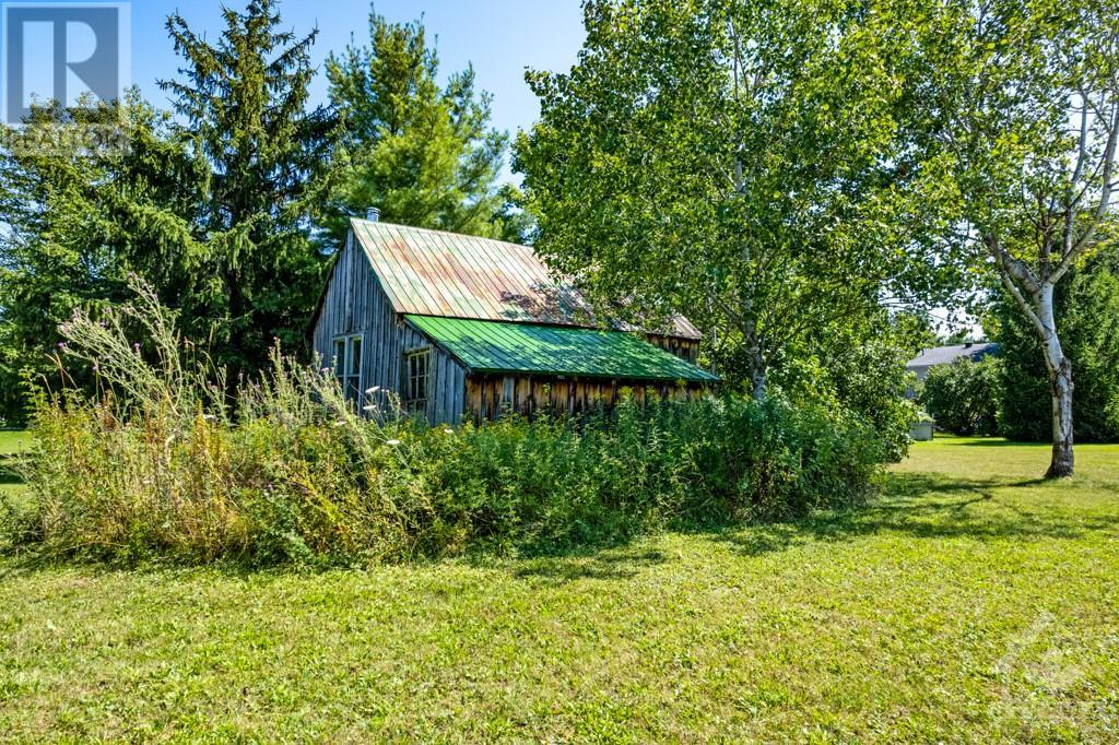 840 RAMSAY CONCESSION 8 ROAD