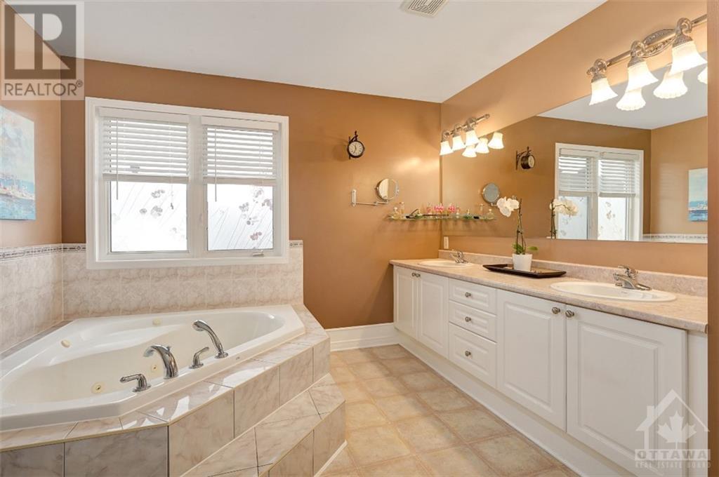 2208 CLENDENAN CRESCENT