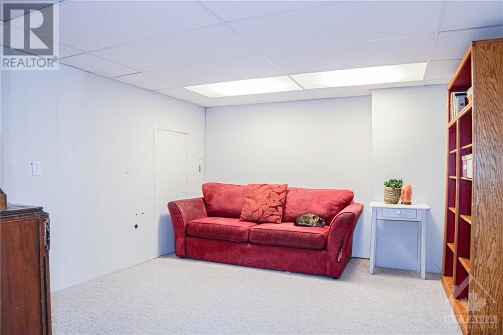 4975 MARCH ROAD