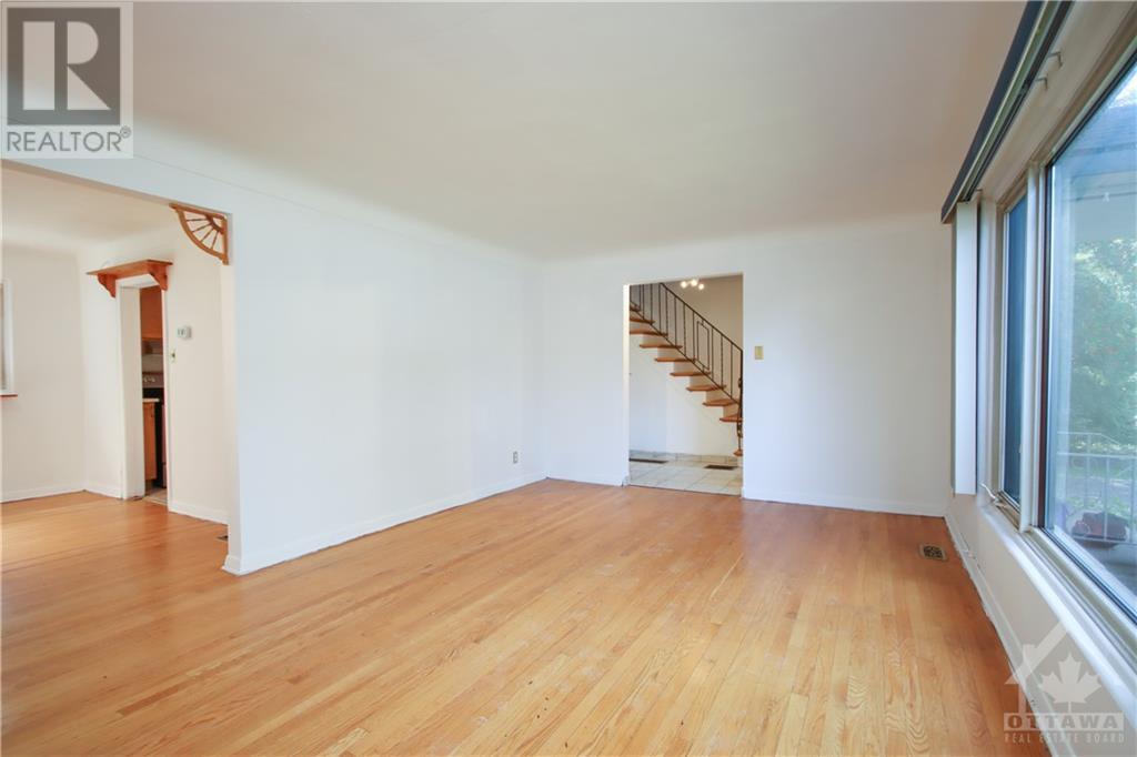 3385 RIVERSIDE DRIVE