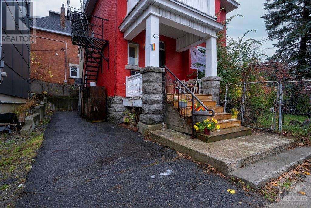 1028 GLADSTONE AVENUE