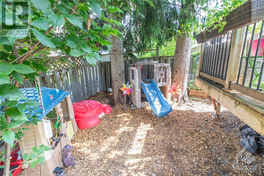 1536 DES GRIVES CRESCENT