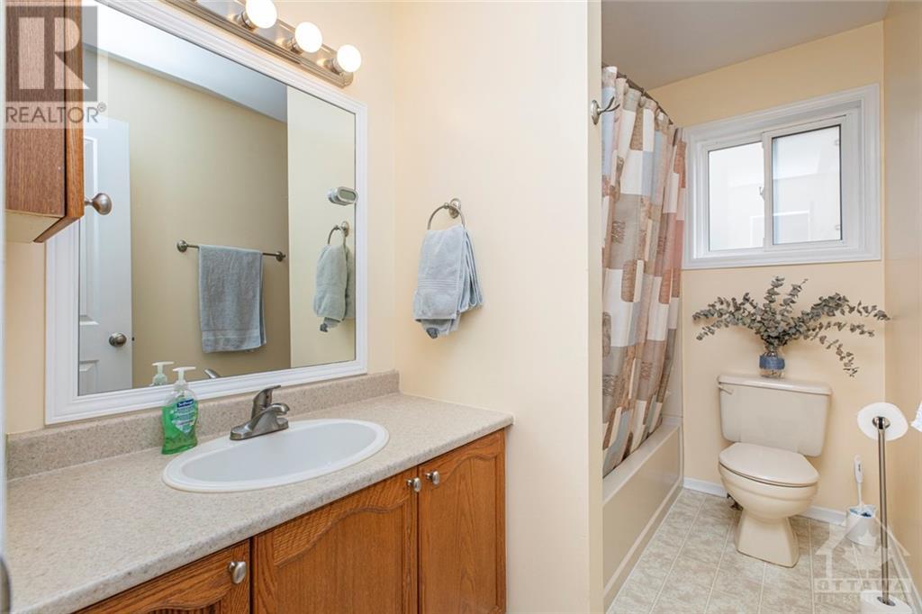 1536 DES GRIVES CRESCENT
