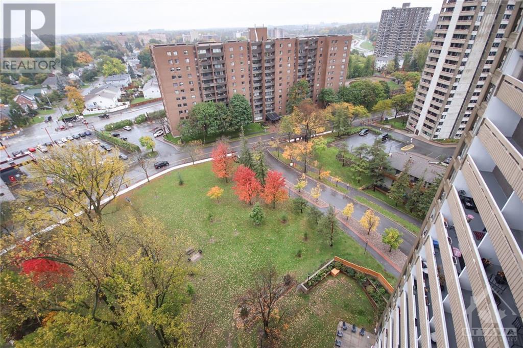 1081 AMBLESIDE DRIVE UNIT#1604, #1604