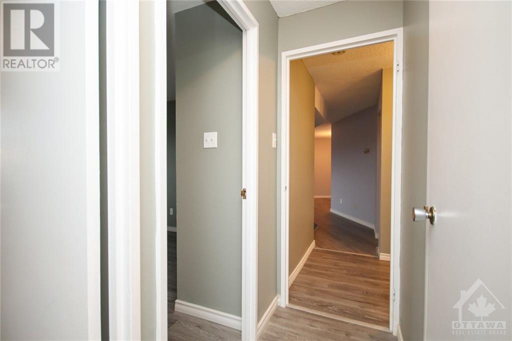 1081 AMBLESIDE DRIVE UNIT#1604, #1604