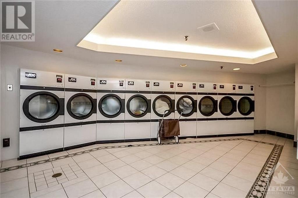 1081 AMBLESIDE DRIVE UNIT#1604, #1604