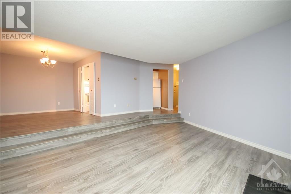 1081 AMBLESIDE DRIVE UNIT#1604, #1604