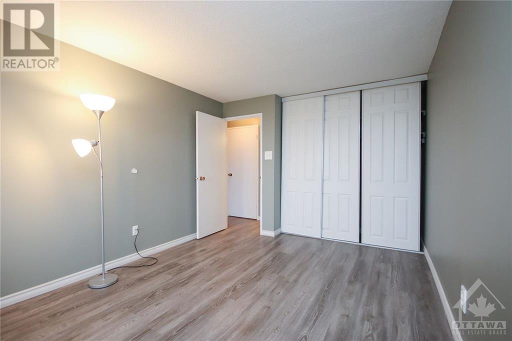 1081 AMBLESIDE DRIVE UNIT#1604, #1604