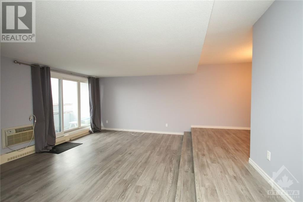 1081 AMBLESIDE DRIVE UNIT#1604, #1604