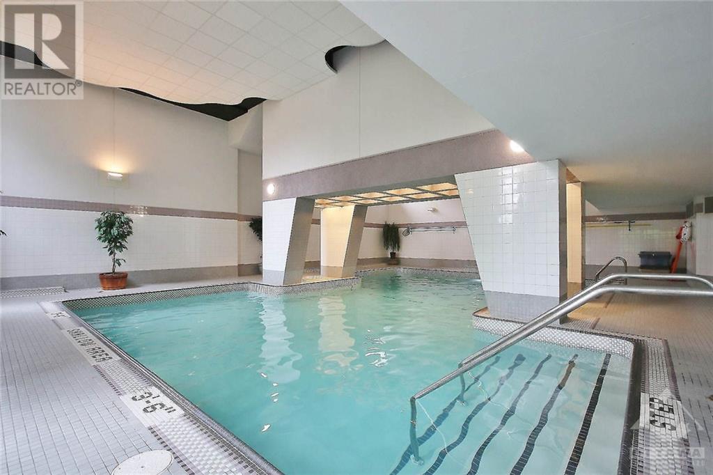 1081 AMBLESIDE DRIVE UNIT#1604, #1604