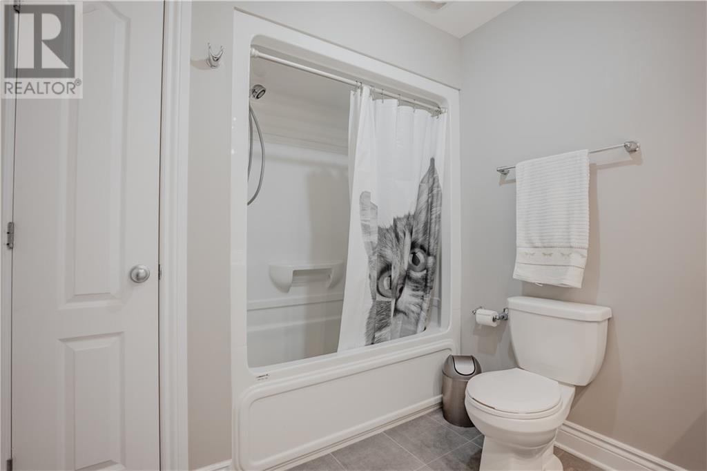 1113 CLEMENT COURT