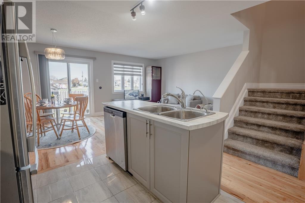 1113 CLEMENT COURT