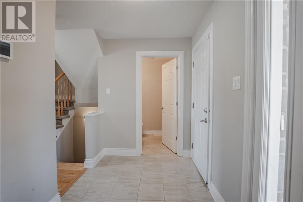 1113 CLEMENT COURT