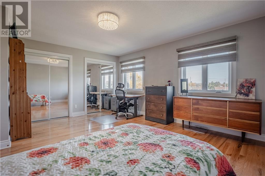 1113 CLEMENT COURT