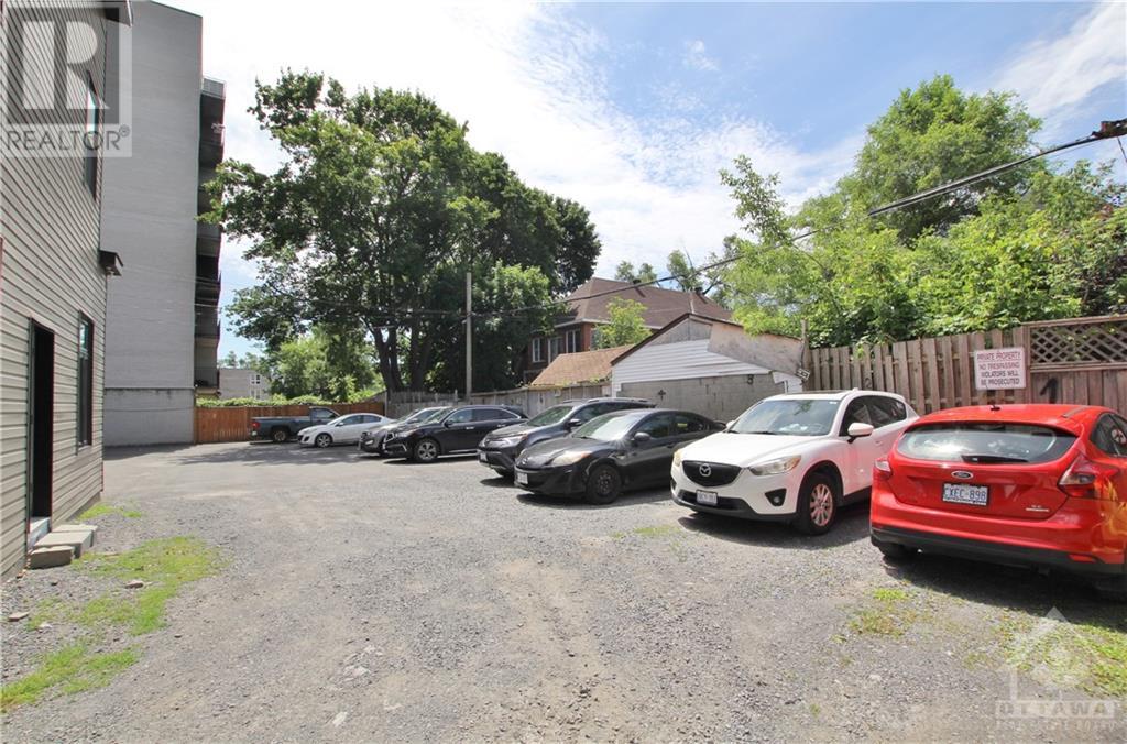 258,260,262,264 BRONSON AVENUE