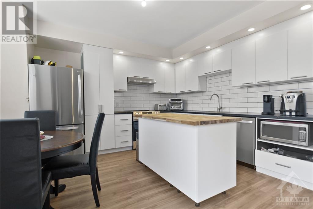 258,260,262,264 BRONSON AVENUE