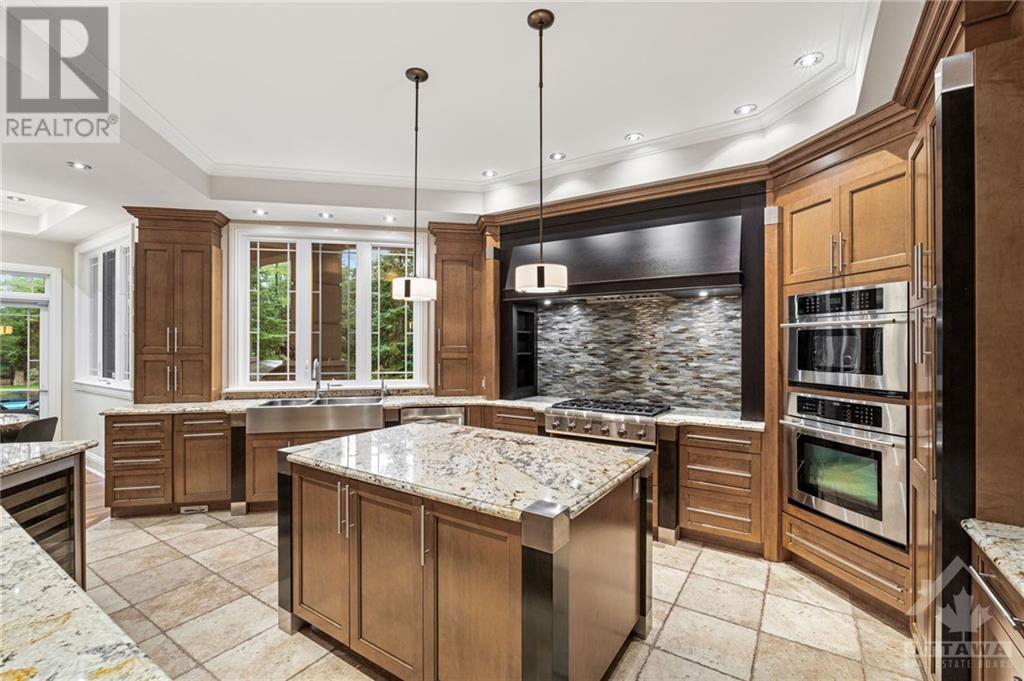 5800 QUEENSCOURT CRESCENT