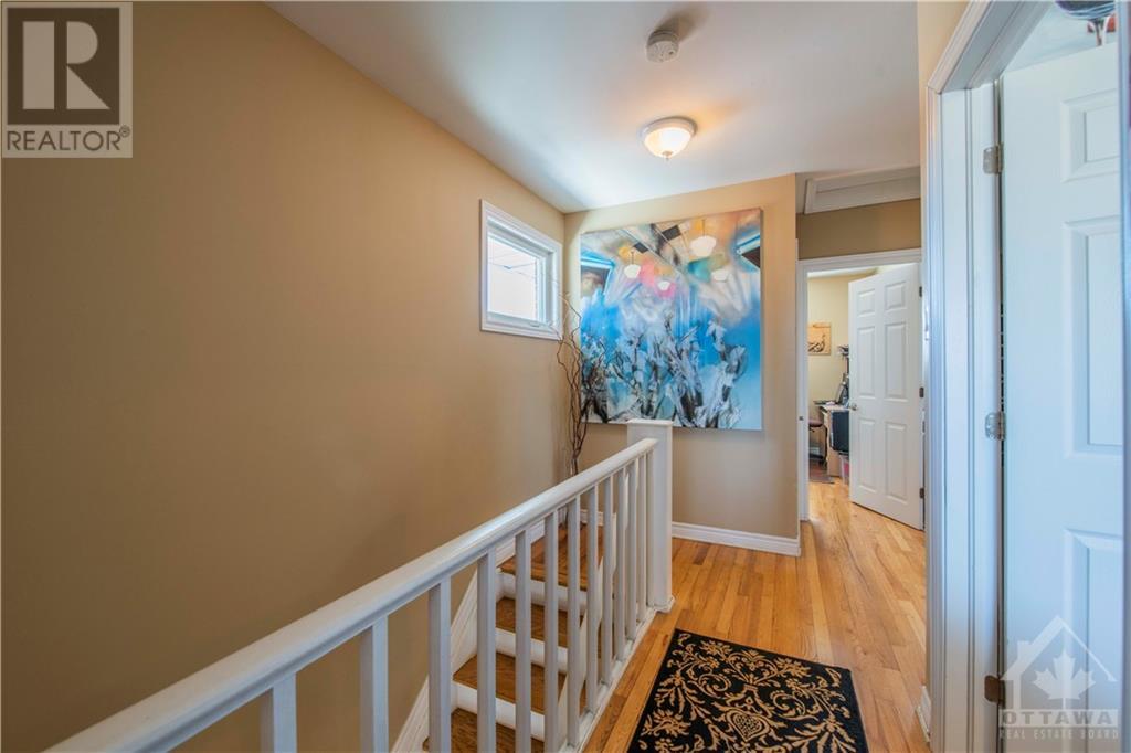 118 VIEWMOUNT DRIVE