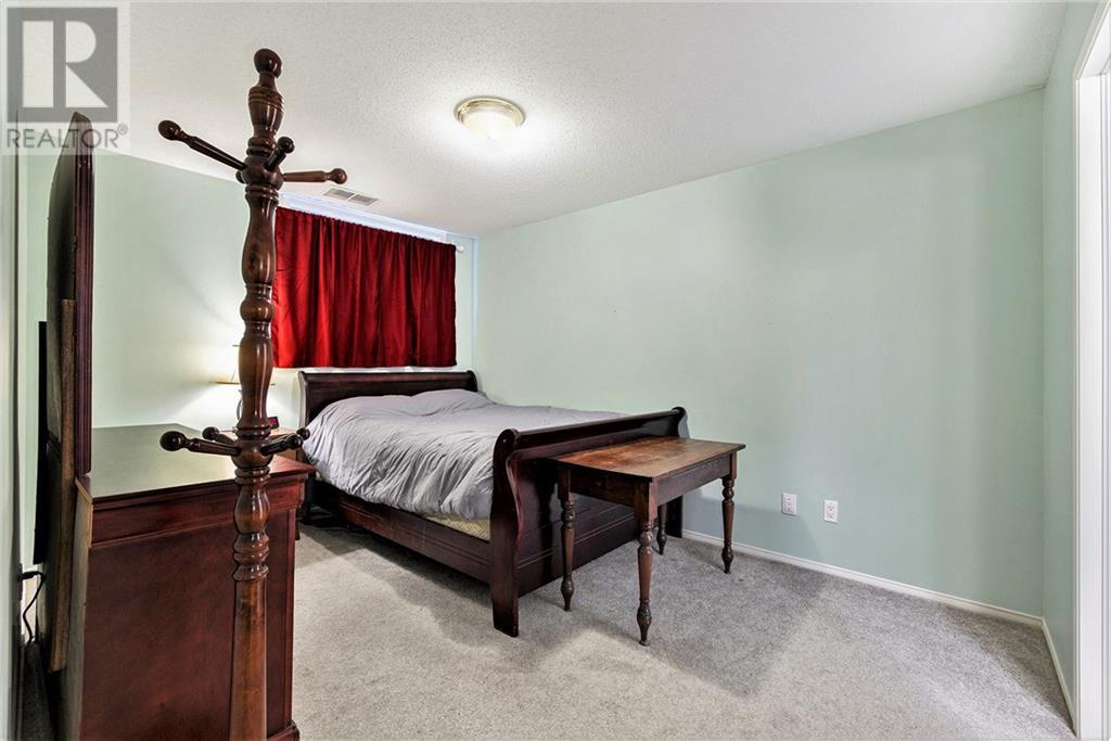 300 CRESTHAVEN DRIVE