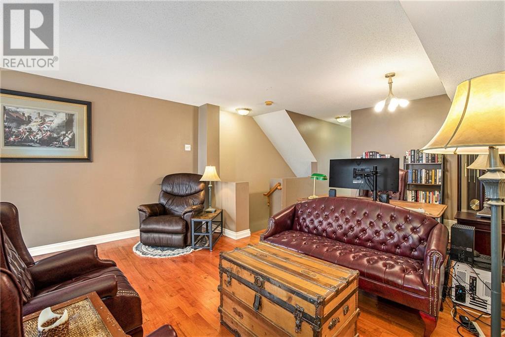 300 CRESTHAVEN DRIVE