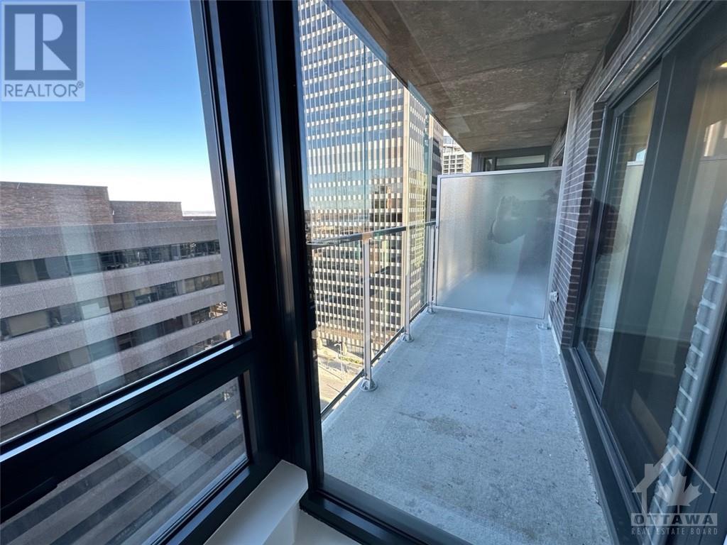 340 QUEEN STREET UNIT#1402, #1402