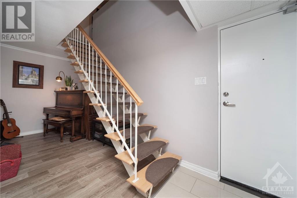 12 CORKSTOWN RD ROAD UNIT#121, #121