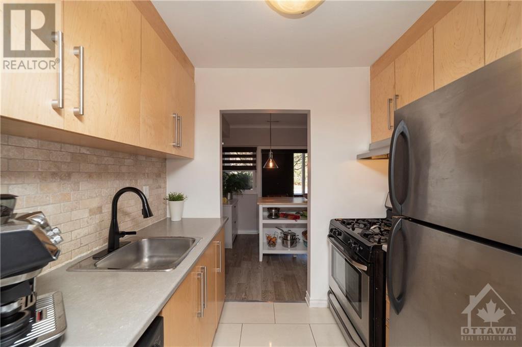 12 CORKSTOWN RD ROAD UNIT#121, #121