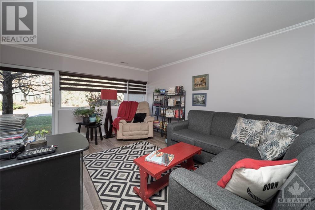 12 CORKSTOWN RD ROAD UNIT#121, #121