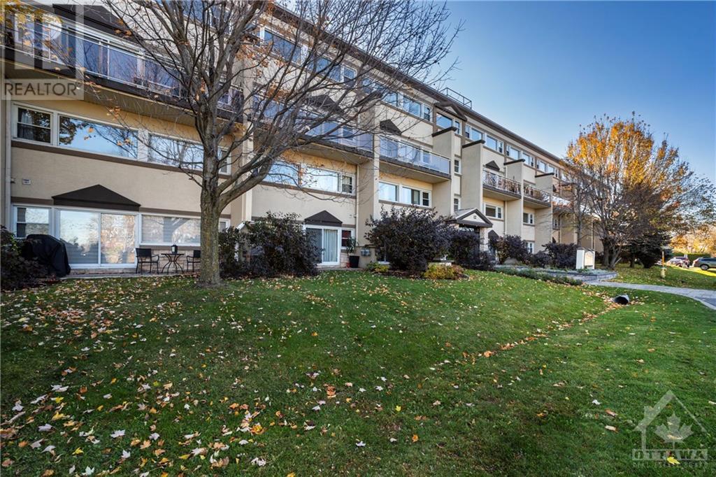 12 CORKSTOWN RD ROAD UNIT#121, #121