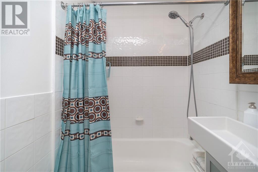 12 CORKSTOWN RD ROAD UNIT#121, #121