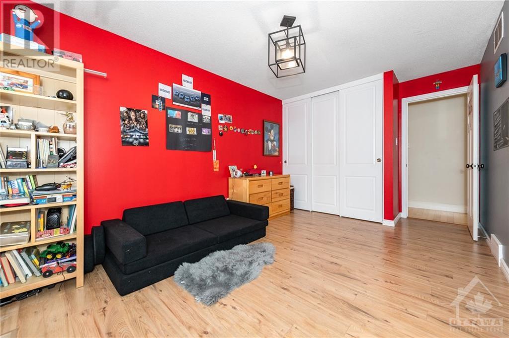 1238 BARNWELL CRESCENT