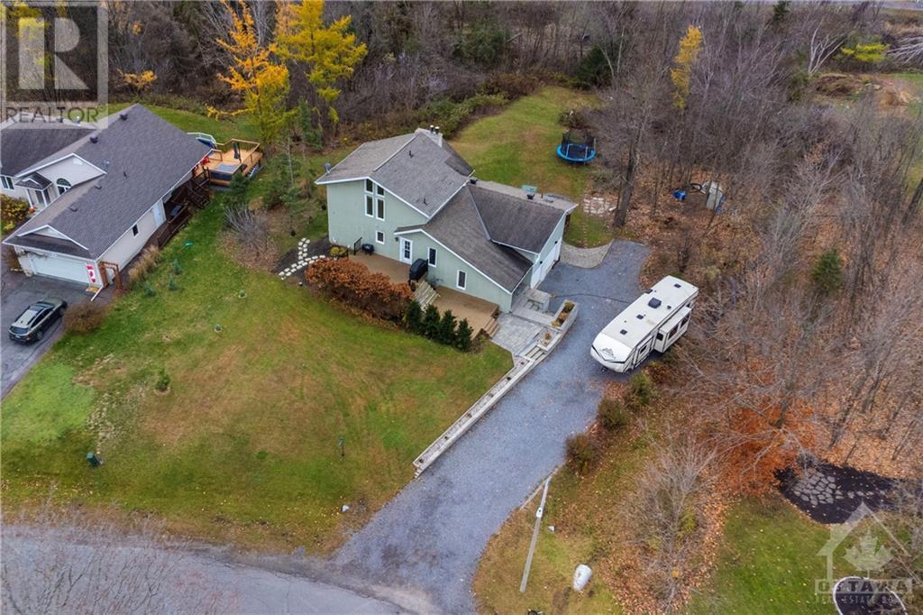 1238 BARNWELL CRESCENT