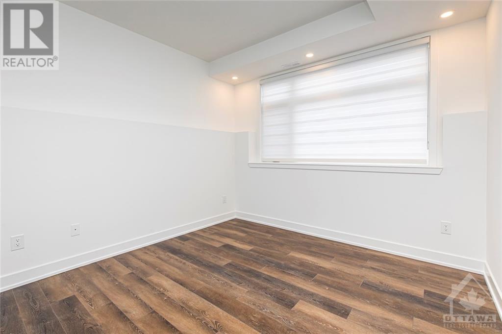 380 ROLLING MEADOW CRESCENT UNIT#E, #E