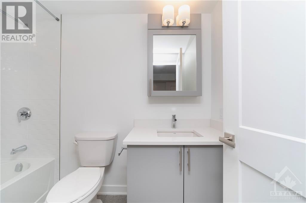 340 QUEEN STREET UNIT#1405, #1405