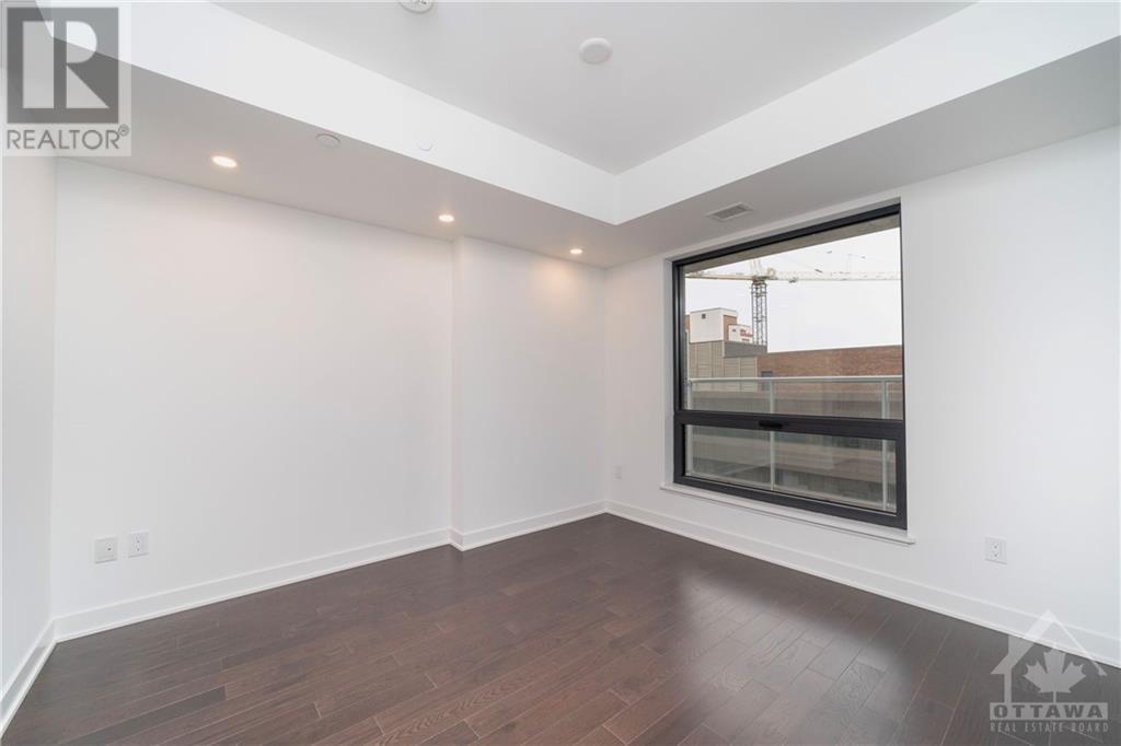 340 QUEEN STREET UNIT#1405, #1405