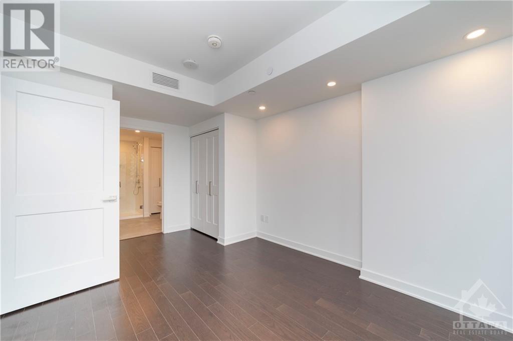 340 QUEEN STREET UNIT#1405, #1405
