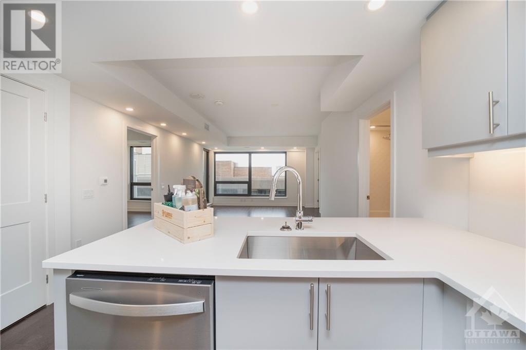 340 QUEEN STREET UNIT#1405, #1405